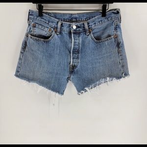 Levi’s 501 shorts! Resale